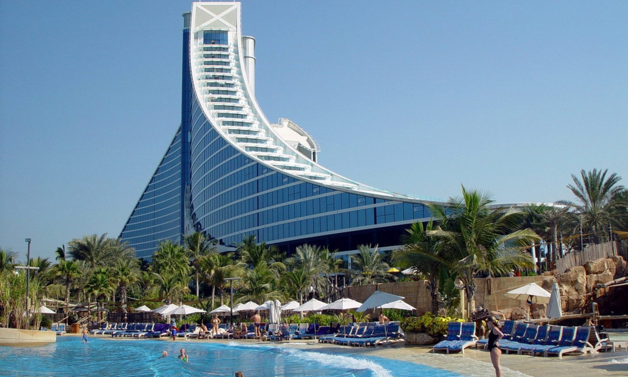 Jumeirah-Beach-Hotel-1.jpg